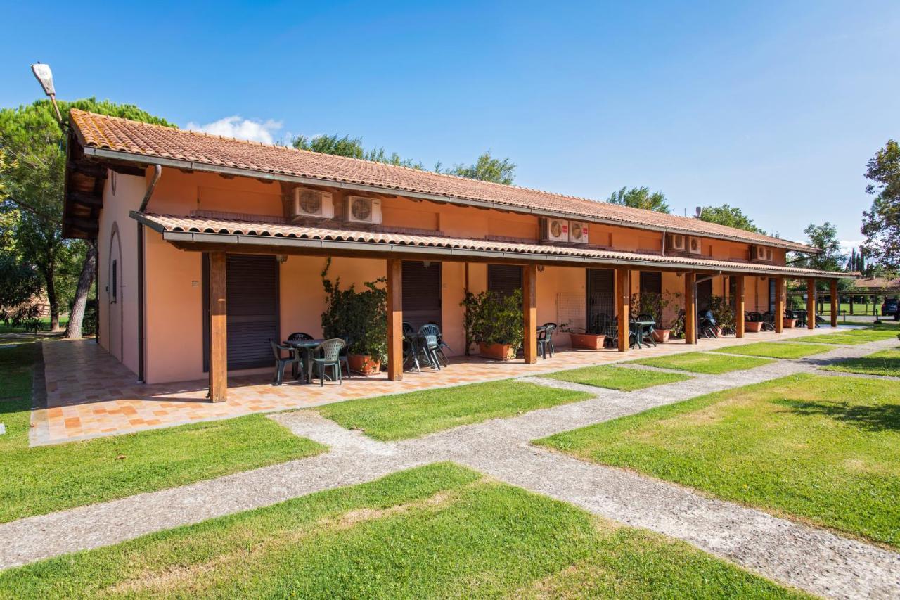 Aparthotel Borgo San Antonio & Borgo San Giuseppe By La Principina à Principina Terra Extérieur photo