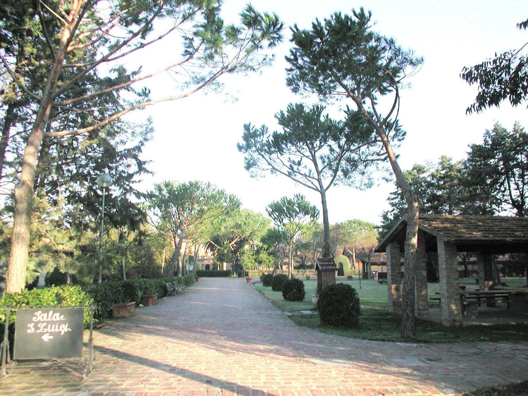Aparthotel Borgo San Antonio & Borgo San Giuseppe By La Principina à Principina Terra Extérieur photo